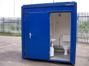 8 Fuss Damen / Herren WC- Box, fabrikneu – Bild 1