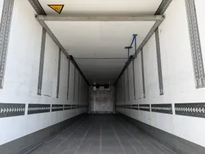Schmitz Cargobull SKO24 / Carrier Vector 1950 Multitemp / Lift – Bild 7