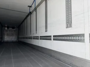 Schmitz Cargobull SKO24 / Carrier Vector 1950 Multitemp / Lift – Bild 8