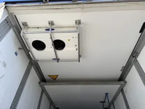 Schmitz Cargobull SKO24 / Carrier Vector 1950 Multitemp / Lift – Bild 10