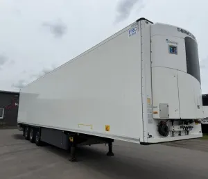 Schmitz Cargobull SKO24 / Thermo King / Multitemp / LBW
