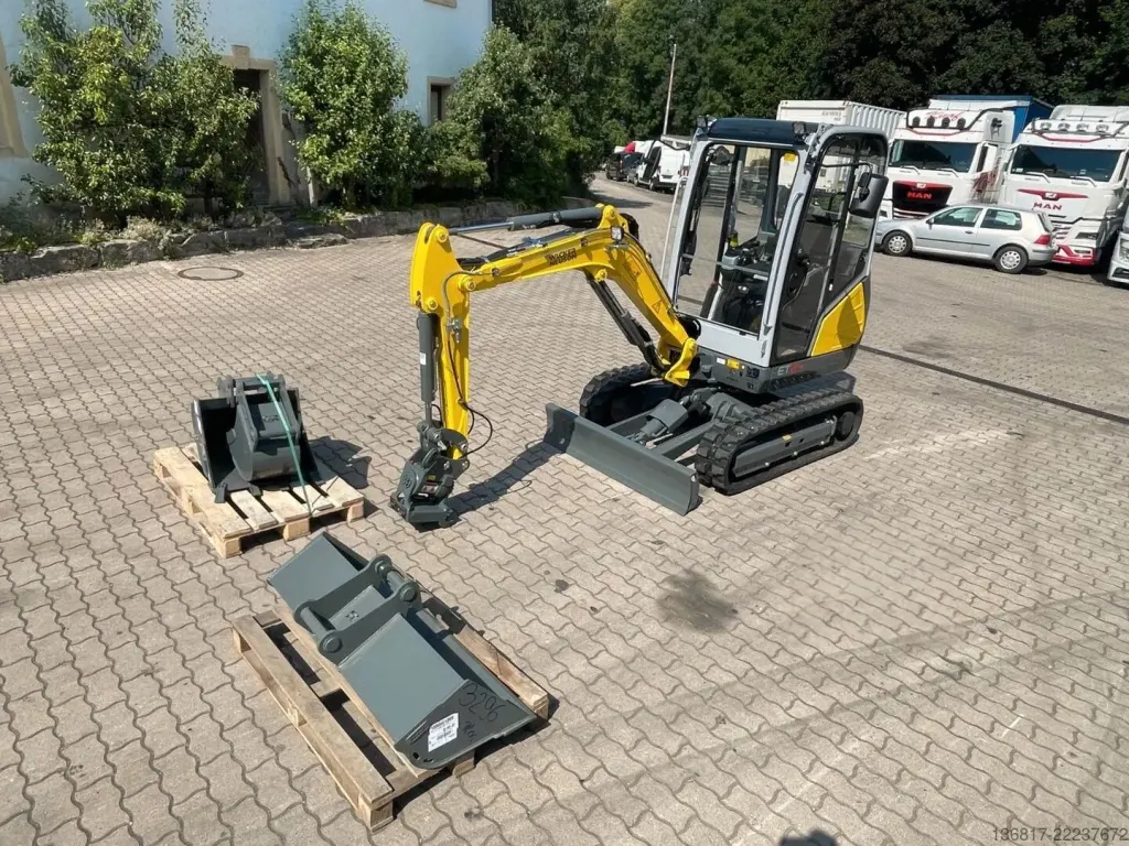 Wacker Neuson ET24 Stage V mit Powertilt